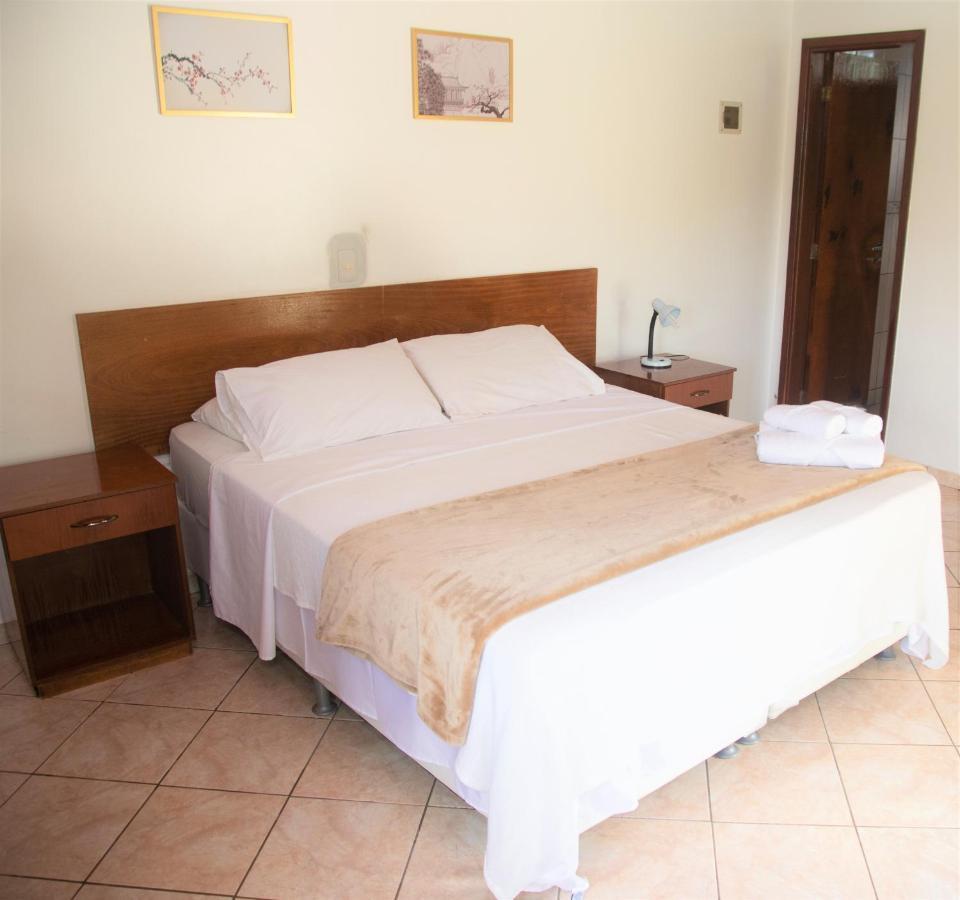 Pousada Casa Rosa Алту-Параизу-ди-Гояс Экстерьер фото